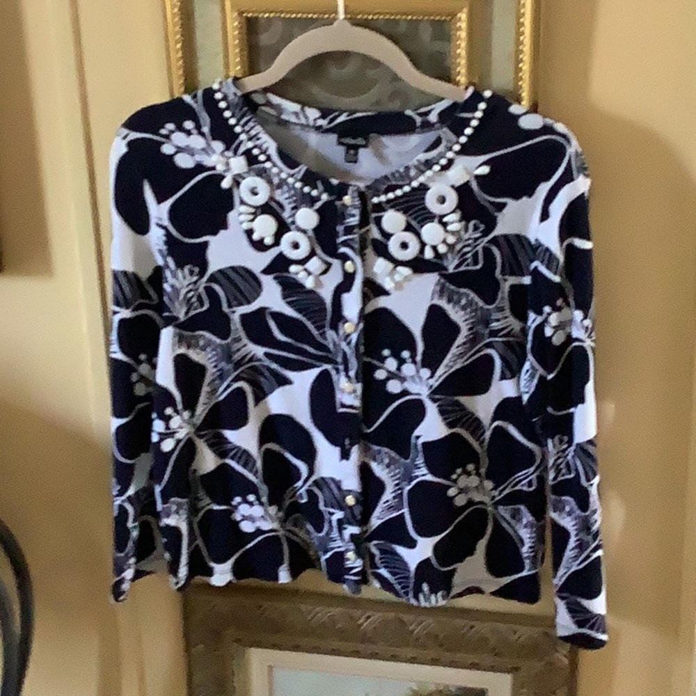 Rafaella cardigan navy blue and white some stones on the front size med
